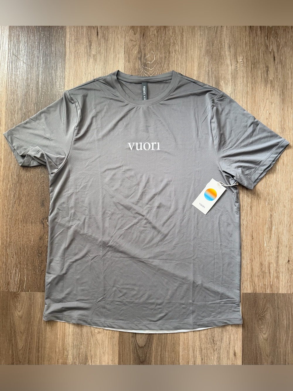 Vuori Short Sleeve Viewpoint Performance Tee 2.0 Cavern Grey Sz XL  V1113-P  NWT